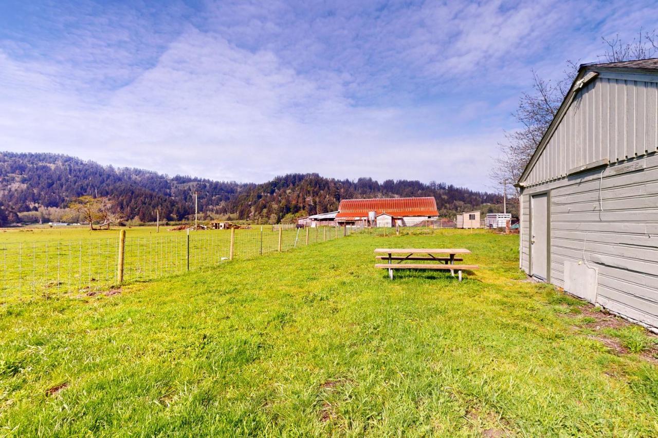 Redwood Farmhouse In The Orick Valley Exteriér fotografie